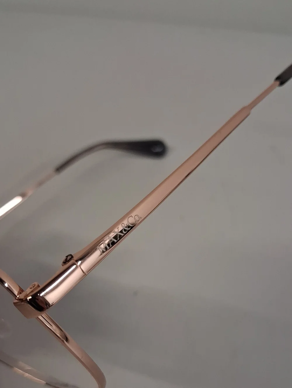 Max & Co. stylish lightweight gold